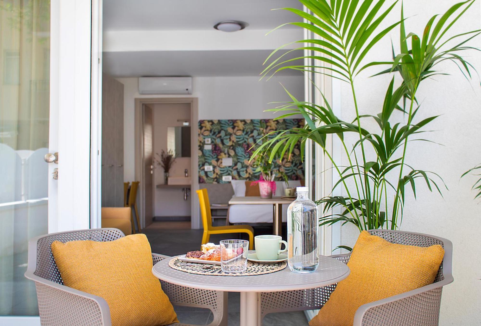 Nido Suite & Apartments Чезенатико Экстерьер фото